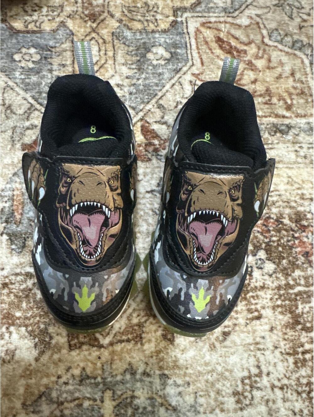 Jurassic World Light up toddler shoes 8